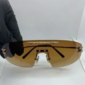 CHANEL | Accessories | Gorgeous Brown Tint Chanel Sunglasses  display picture 3